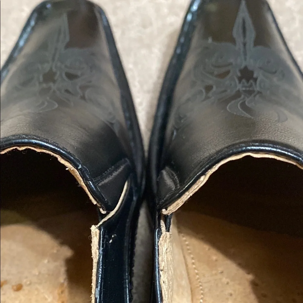 Leon Shoes step out